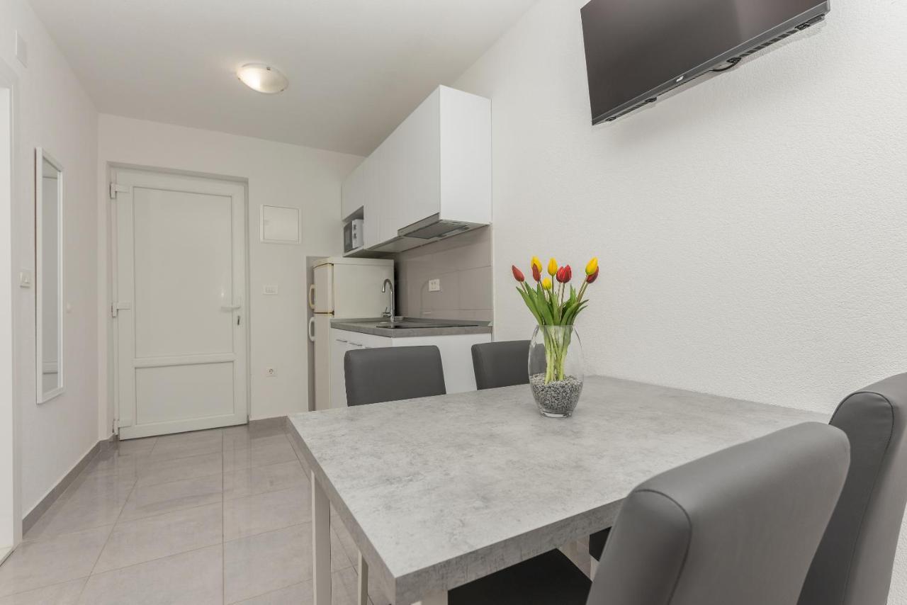 Apartments M&A Макарска Екстериор снимка