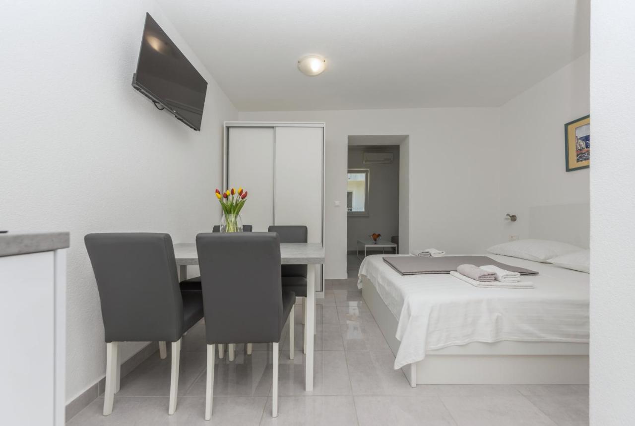 Apartments M&A Макарска Екстериор снимка